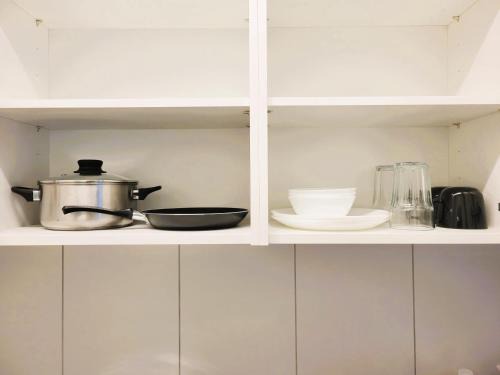 Gewerbeschule Apartment | Zurich City Center Apartments next to Zurich HB Main Train Station LA