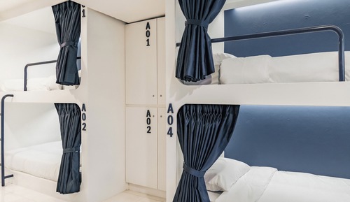 Quadruple Family with Private Bathroom