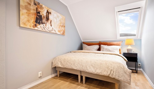 2 - Bedroom Apartment (Loft)