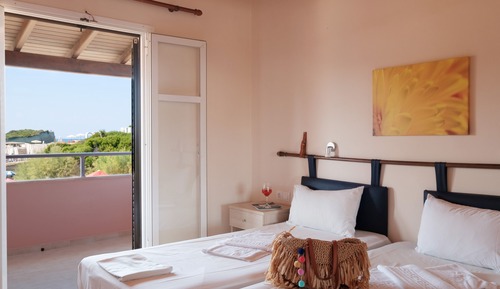 Standard Apartment, 2 Bedrooms, Partial Sea View