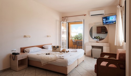 Standard Triple Room, Garden View