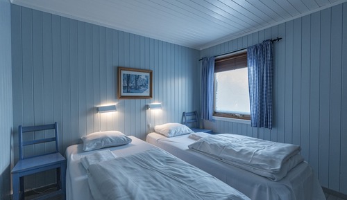 Rorbu Cottage with 2 Bedroom and 2 Bathroom