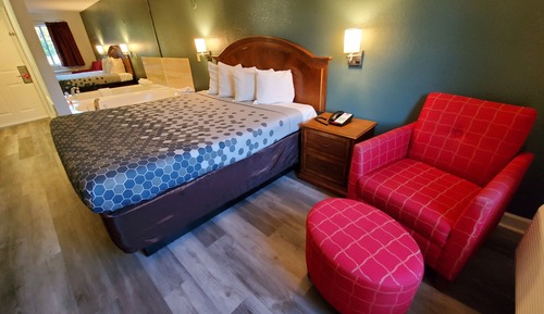 Honeymoon Studio Suite, 1 King Bed, Non Smoking, Jetted Tub