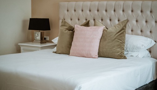 Deluxe King Suite