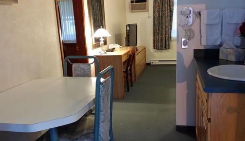 Family Suite (No Pets)