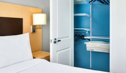 Suite, 2 Bedrooms (Mobility Accessible, Tub)