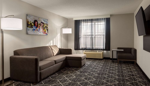 Suite, 2 Queen Beds, Non Smoking