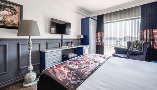 Design Room, 1 Queen Bed, Sea View