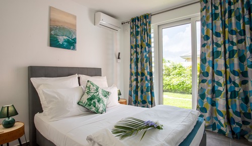 Exclusive Suite, 1 Queen Bed with Sofa bed, Balcony, Pool View