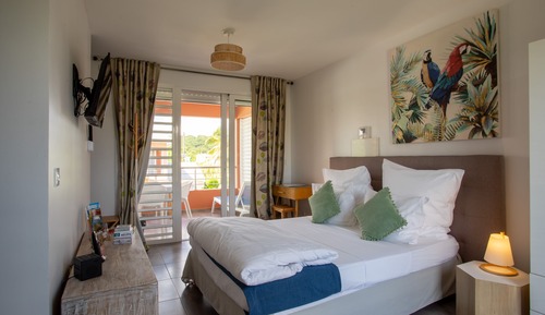 Superior Room, 1 Queen Bed, Balcony, Pool View