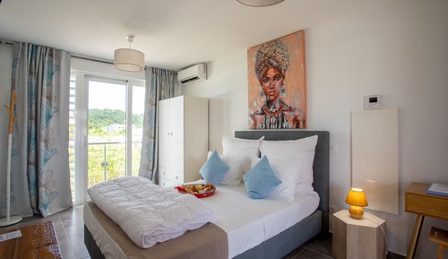 Superior Room, 1 King Bed, Balcony, Pool View