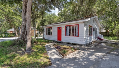 House, 2 Bedrooms