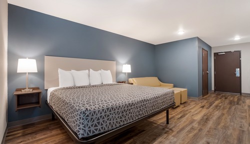 Standard Room, 1 King Bed, Non Smoking