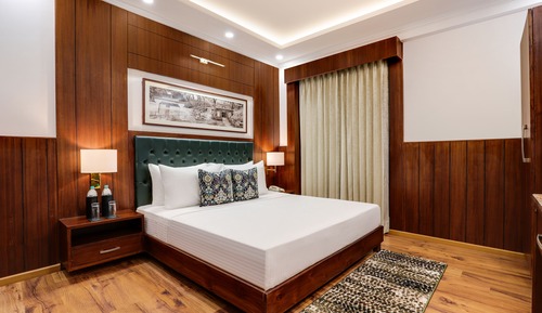 Standard King Room