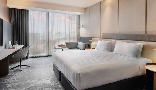 Superior Room, 1 King Bed