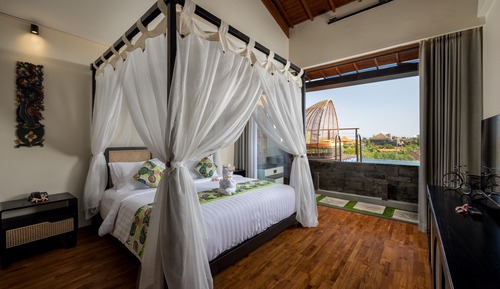 Sky Pool Suite