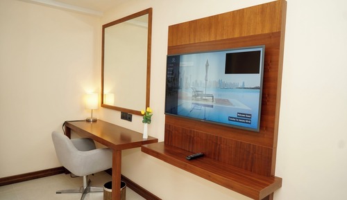 Deluxe Room, 1 King Bed