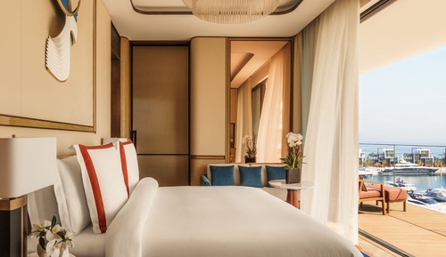 Marina Deluxe Suite - Butler Service, Iliana Pool Club Access, 31 sqm Terrace with Marina Views