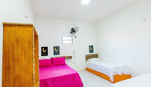 Triple Room (1 Double bed + 1 Single bed)