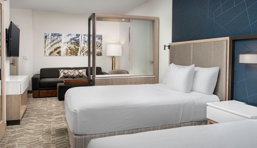 Suite, Multiple Beds (Hearing Accessible)
