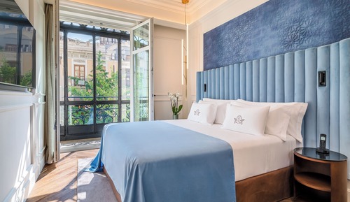 Deluxe Room, City View