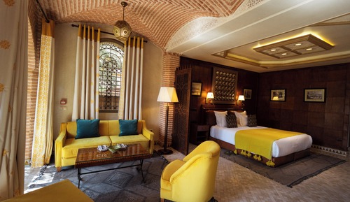 Luxury Bungalow, 1 King Bed (Book 3 night for the price of 2)