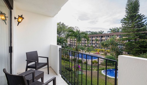 Standard Room, 2 Double Beds, Pool View