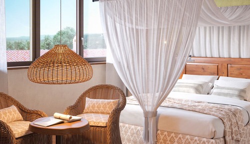 Comfort Room, Courtyard View