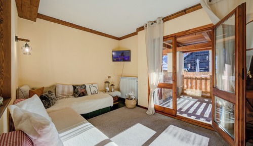 Family Apartment, 1 Bedroom, Mountainside (Grange Hike & Ski - Grange Terrace)