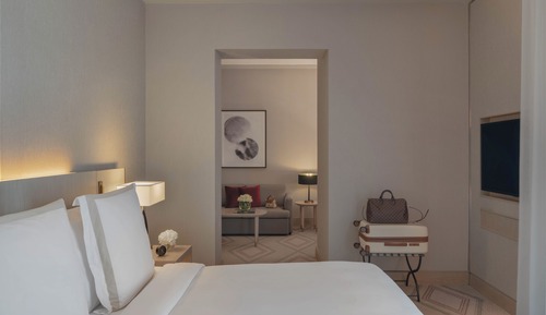 Suite, 1 Bedroom (City View, West Towers)