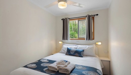 Superior 2 Bedroom Cabin - Sleeps 6