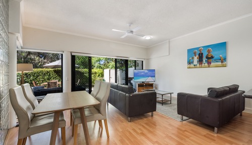 2 Bedroom Ground Floor Apartment 