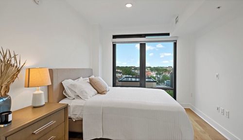 Panoramic Apartment, 1 Queen Bed, Kitchen, City View