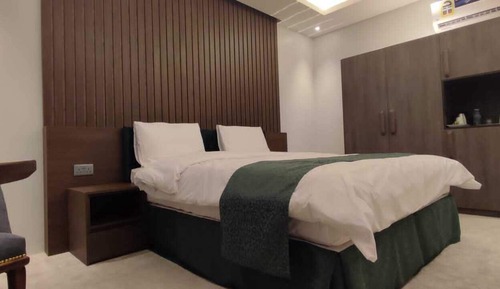 Deluxe Mountain View Room