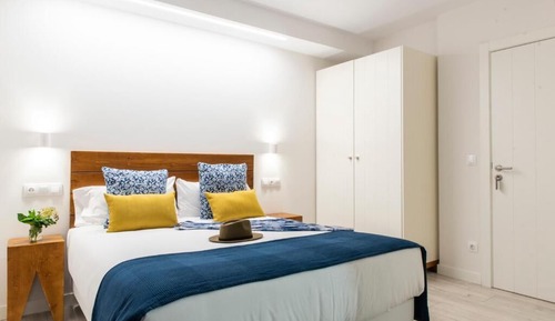 Double Room, 1 Queen Bed, Partial Ocean View