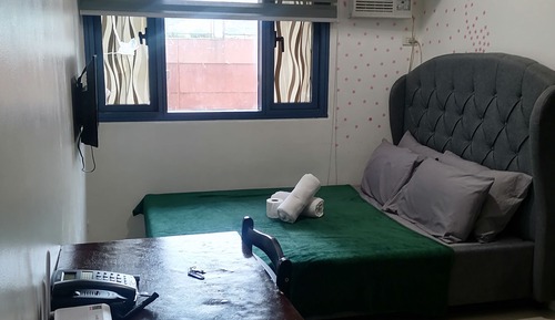 Deluxe Studio