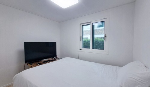 Basic Double Room (1)