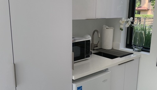 Deluxe Studio Suite (2)