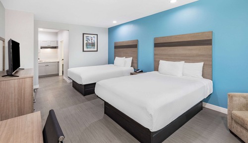 Suite, 2 Double Beds, Accessible, Non Smoking (Hearing)