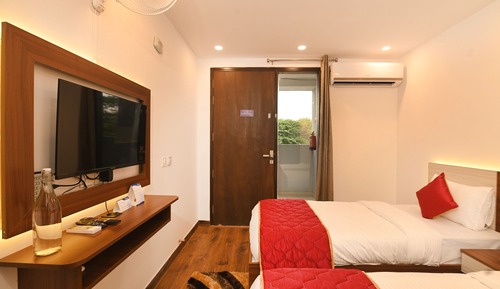 Deluxe Twin Room