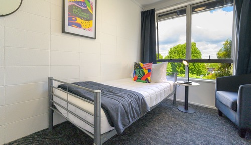 Single room with Shared bathroom