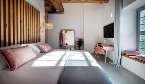 Deluxe Suite, Canal View