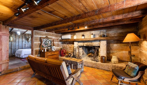 Classic Cabin