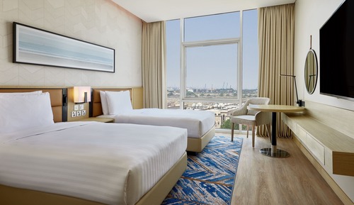 Room, 2 Twin Beds, City View