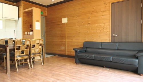 Basic Room, 1 Bedroom (daisy)