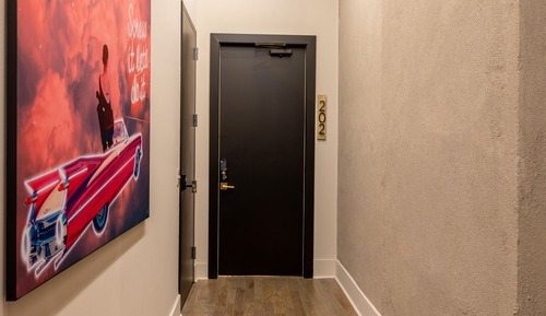 Luxurious Loft-Downtown Nash202