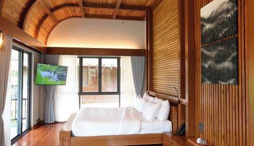 Pavilion Suite [Upper Floor]