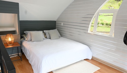 Panoramic Cabin, Lake View, Overwater