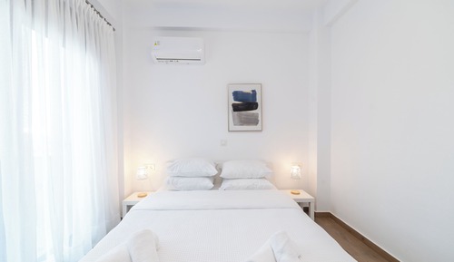 Loft, 3 Bedrooms, Shared Bathroom