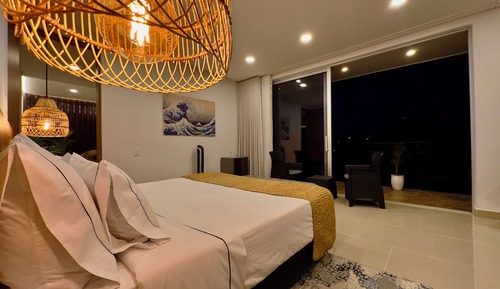 Grand Suite with Jacuzzi